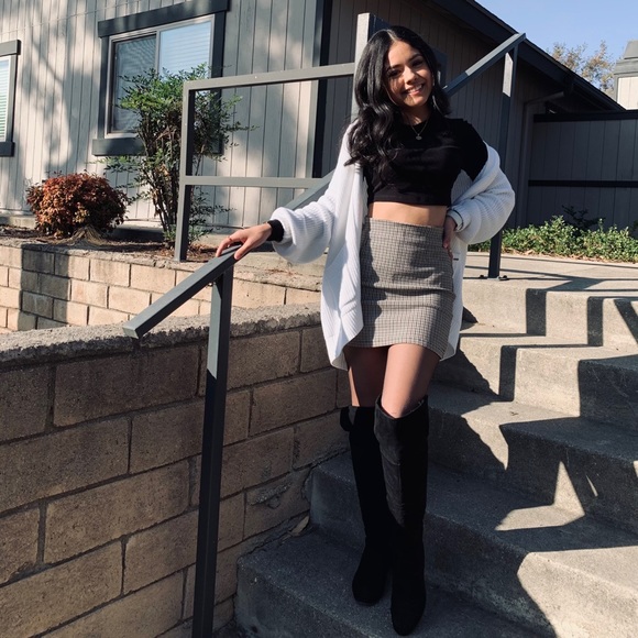 Meet your Posher, Isabel - Picture 1 of 1